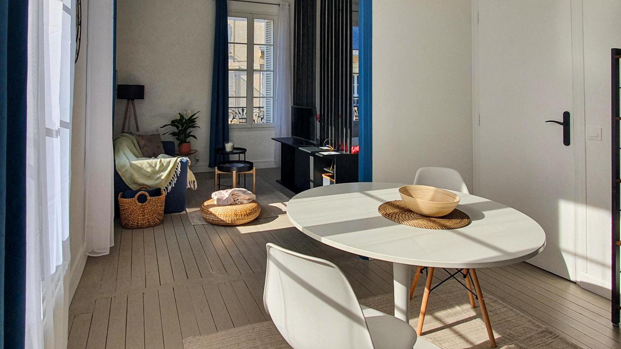 Charming Studio With View Of The Abbaye-Aux-Hommes Caen Chambre photo