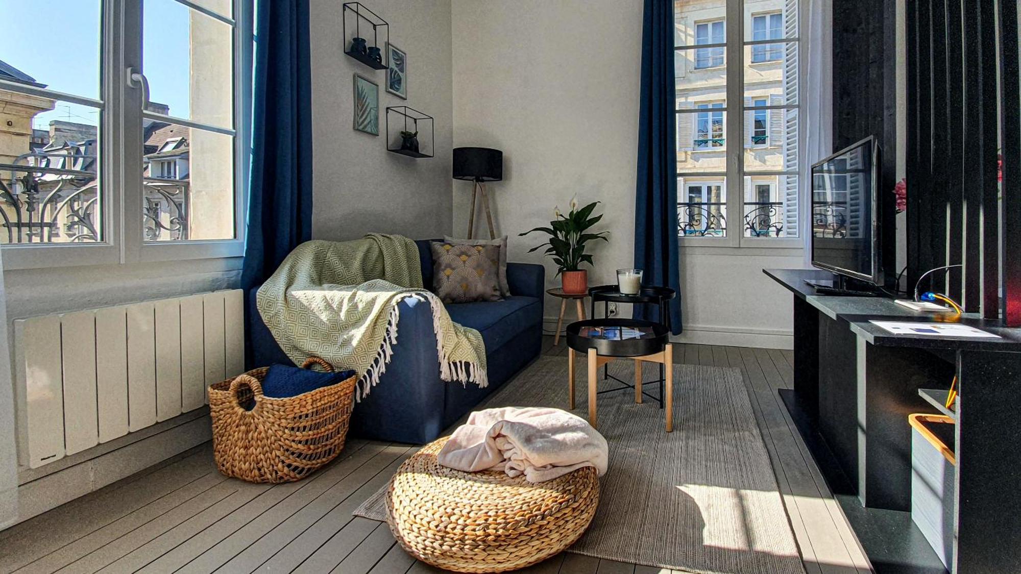 Charming Studio With View Of The Abbaye-Aux-Hommes Caen Chambre photo